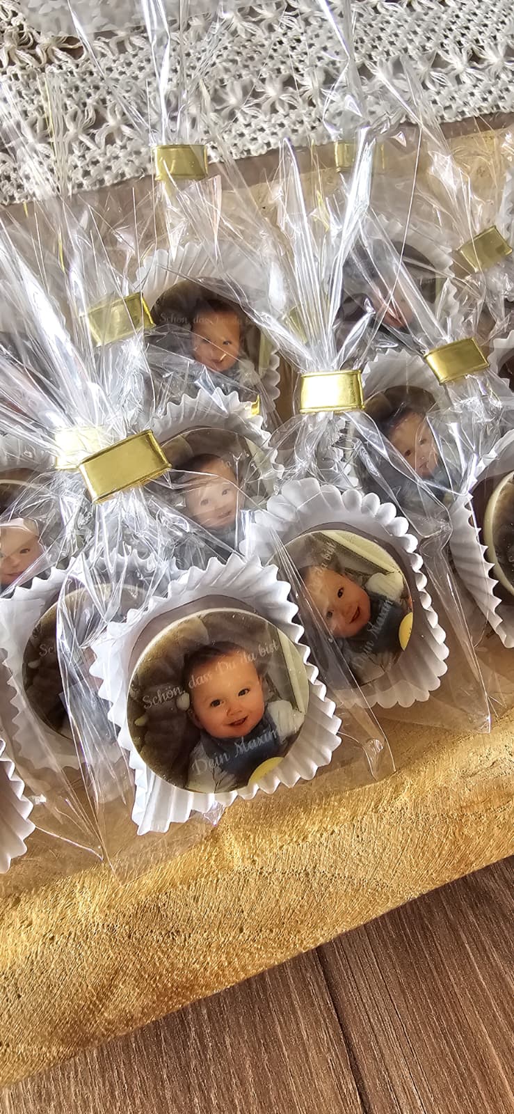 Personalisierte Pralinen als Gastgeschenk